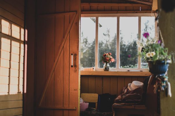 Cottage bedroom under the eaves — photo by Diana Smykova on Pexels