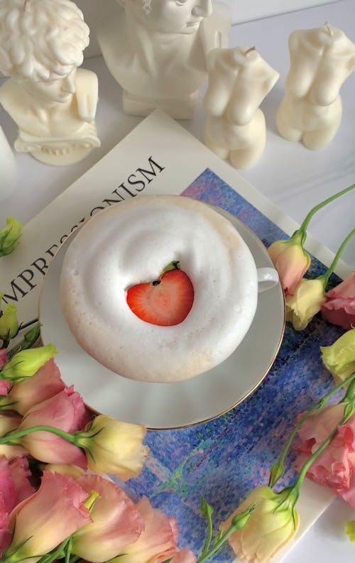 Free Sliced Strawberry on Cappuccino Stock Photo