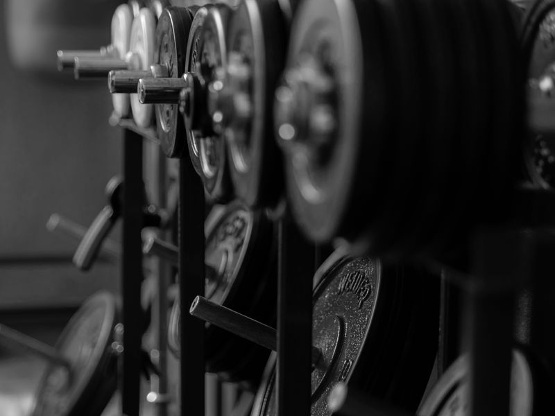 Mancuernas en el gimnasio