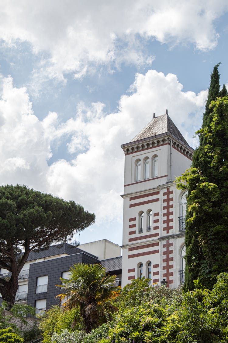 Jules Verne Museum Facade 