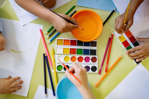 Fotobanka s bezplatnými fotkami na tému akvarelové farby, farba, farebné ceruzky