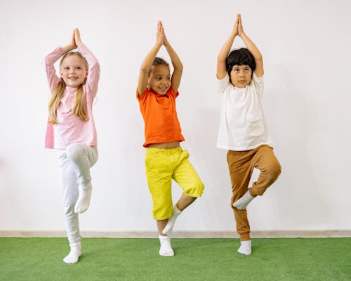 Foto profissional grátis de adorável, alegria, alunos