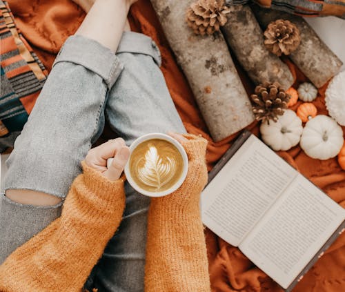 Foto profissional grátis de acolhedor, cafeína, cappuccino