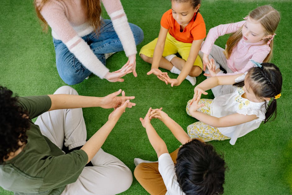 How much do preschool teachers make a month