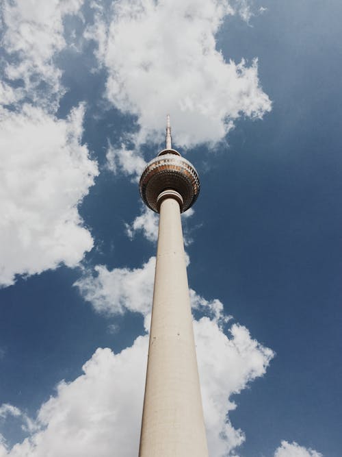 Безкоштовне стокове фото на тему «Берлін, блакитне небо, вежа»