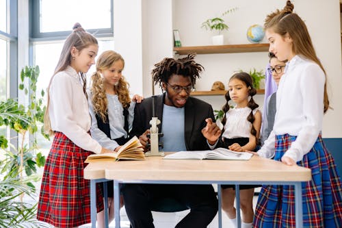 Foto d'estoc gratuïta de alumnes, aprenent, classe magistral