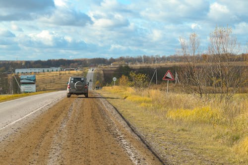 Fotobanka s bezplatnými fotkami na tému auto, cesta, dedinský