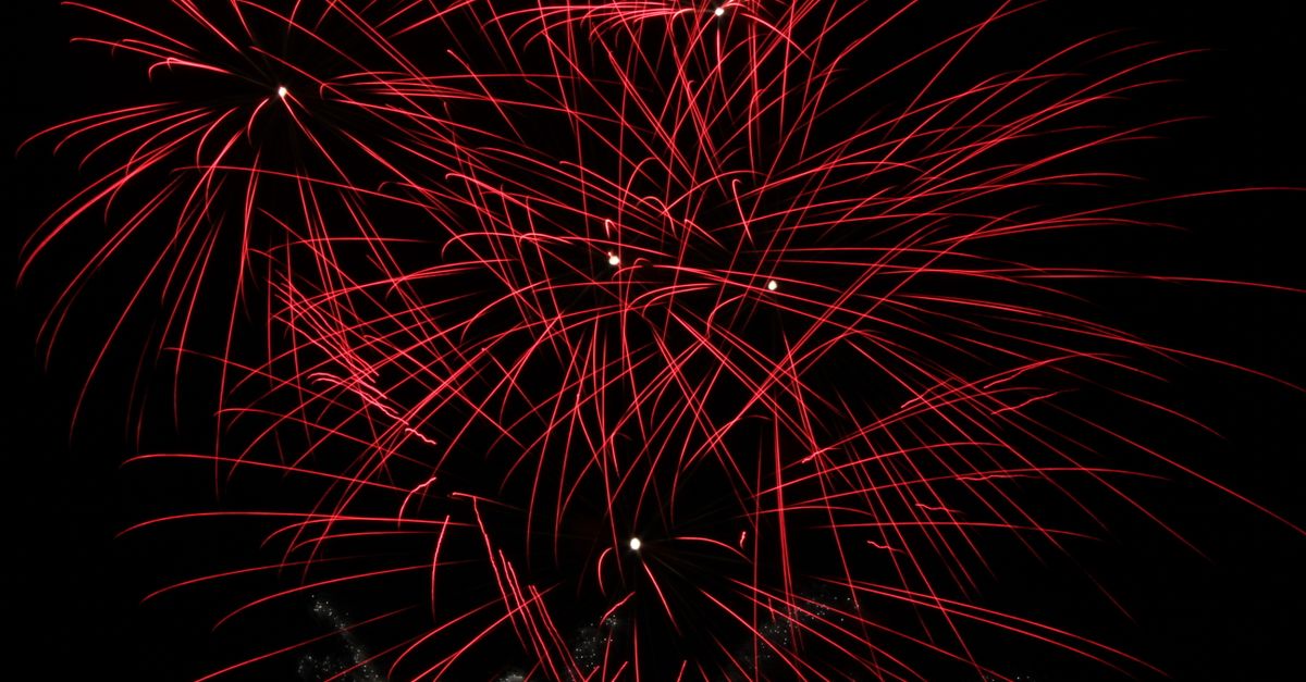Red Fireworks in the Sky · Free Stock Photo