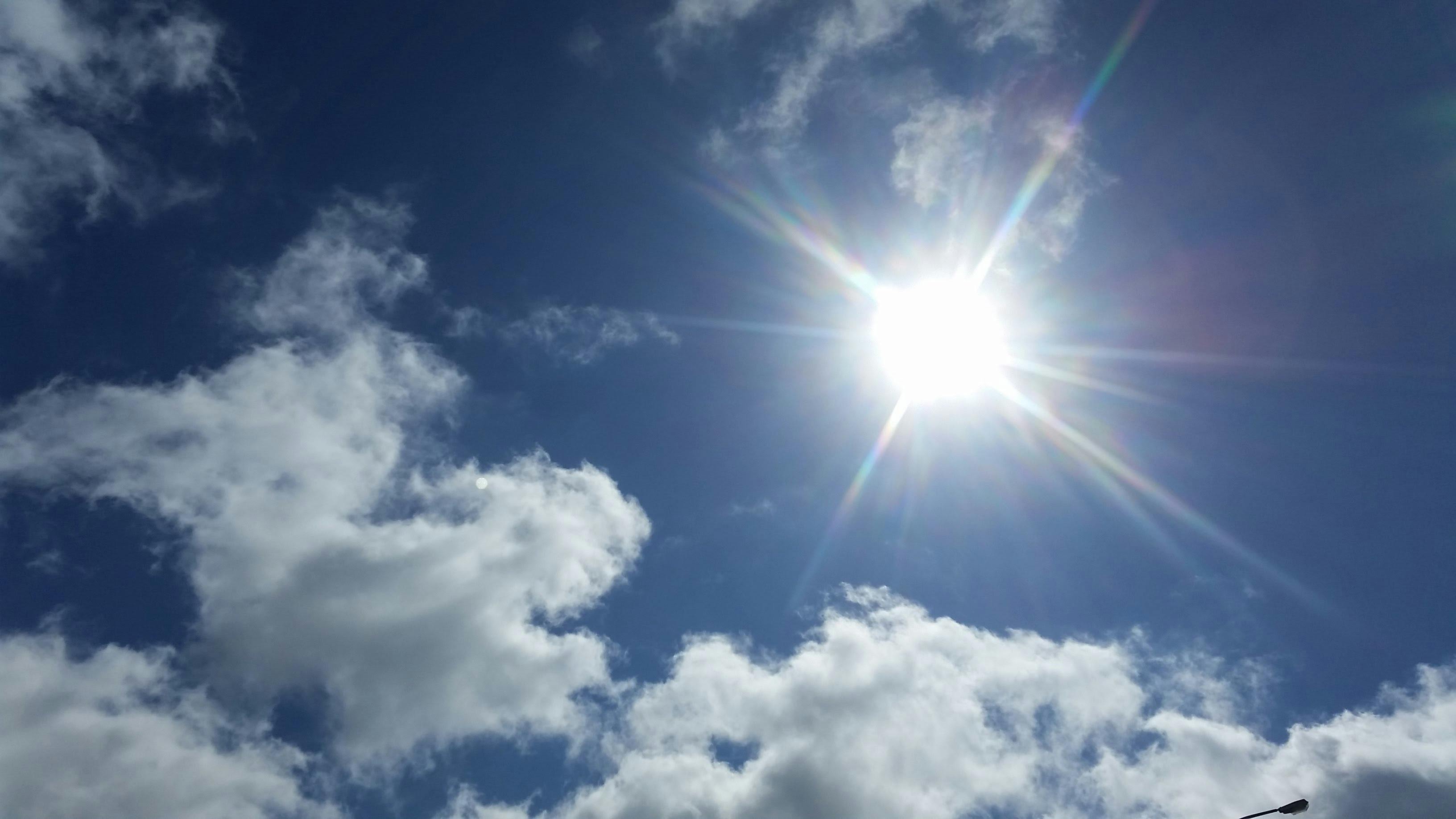 太陽 太陽の光 明るいの無料の写真素材 太陽 太陽の光 明るいの無料の写真素材