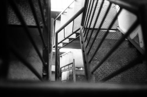 Free Foto stok gratis grayscale, handrail, hitam & putih Stock Photo