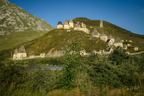 丘陵, 传统建筑, 修道院 的 免费素材图片