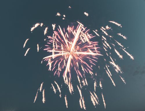 Free Captivating fireworks bursting in the night sky, symbolizing celebration and joy. Stock Photo