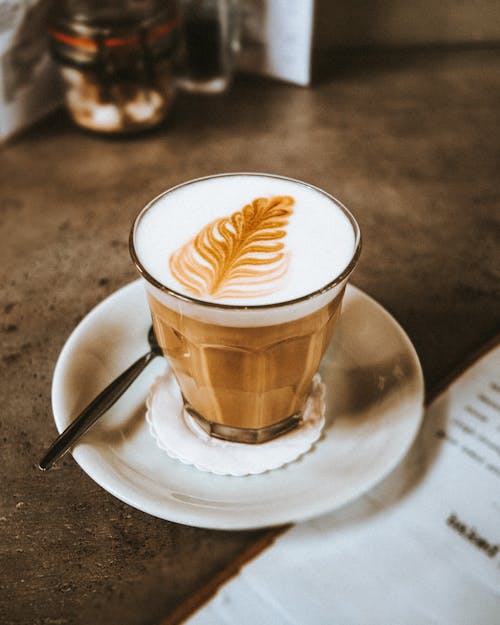 cappuccino, dikey atış, düşmek içeren Ücretsiz stok fotoğraf