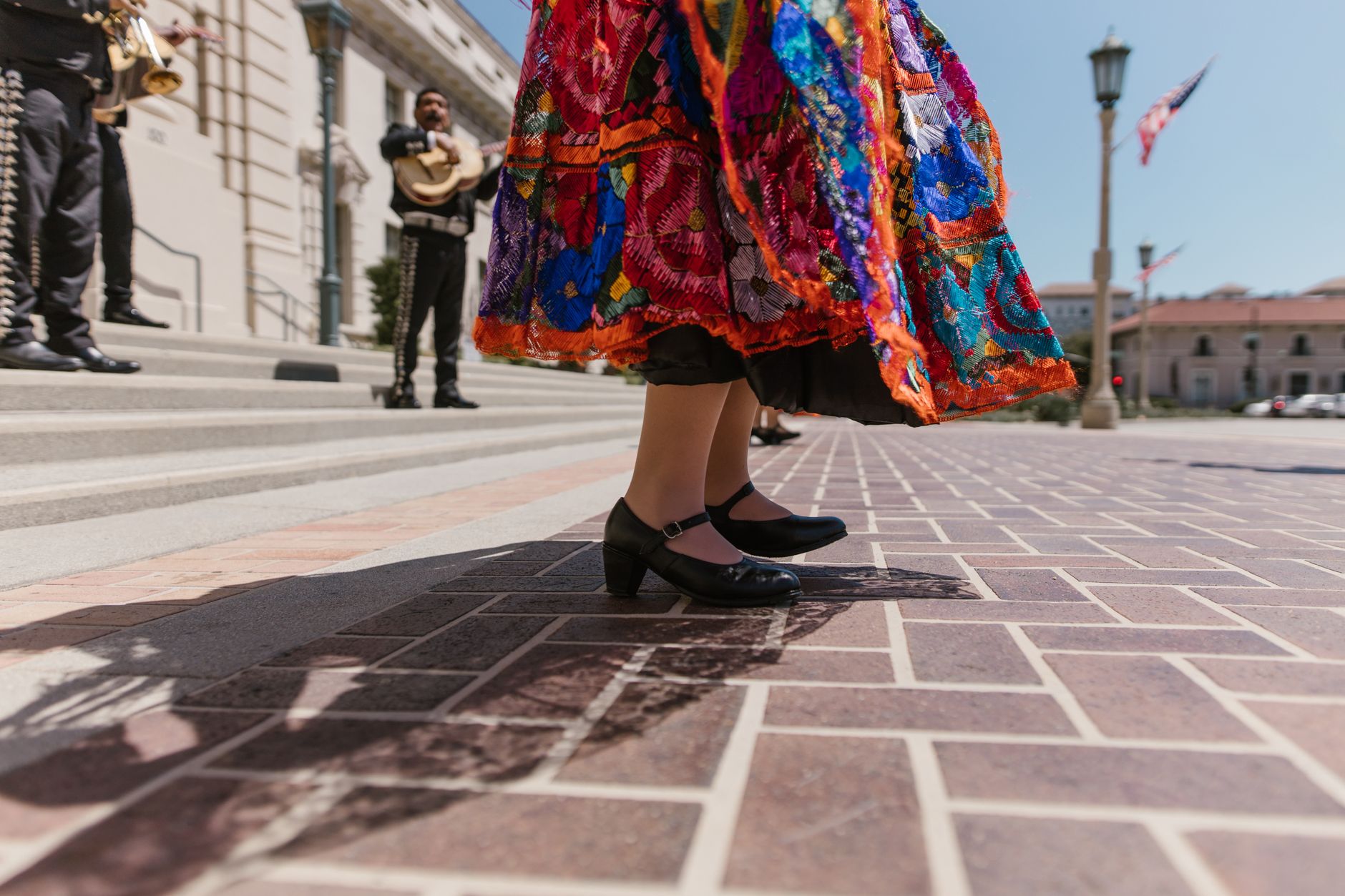 Vibra Sabados Latinos: Dance the Night Away in SLC! photo
