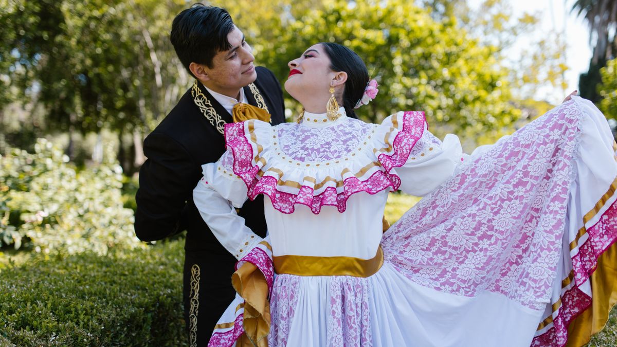 Latin Wedding Music: Cumbia, Salsa, Reggaeton & More