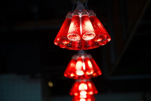 免费 红色枝形吊灯的微距摄影 素材图片