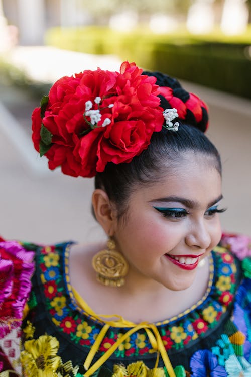 Free A Woman Wearing Traditional Dress Stock Photo