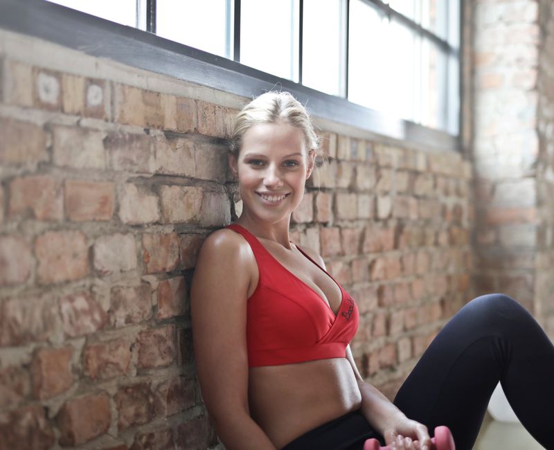 FitWell Picks is an affiliate recommendation site. We may earn a commission when you purchase through qualifying links, at no additional cost to you. Always consult a qualified professional for health advice.