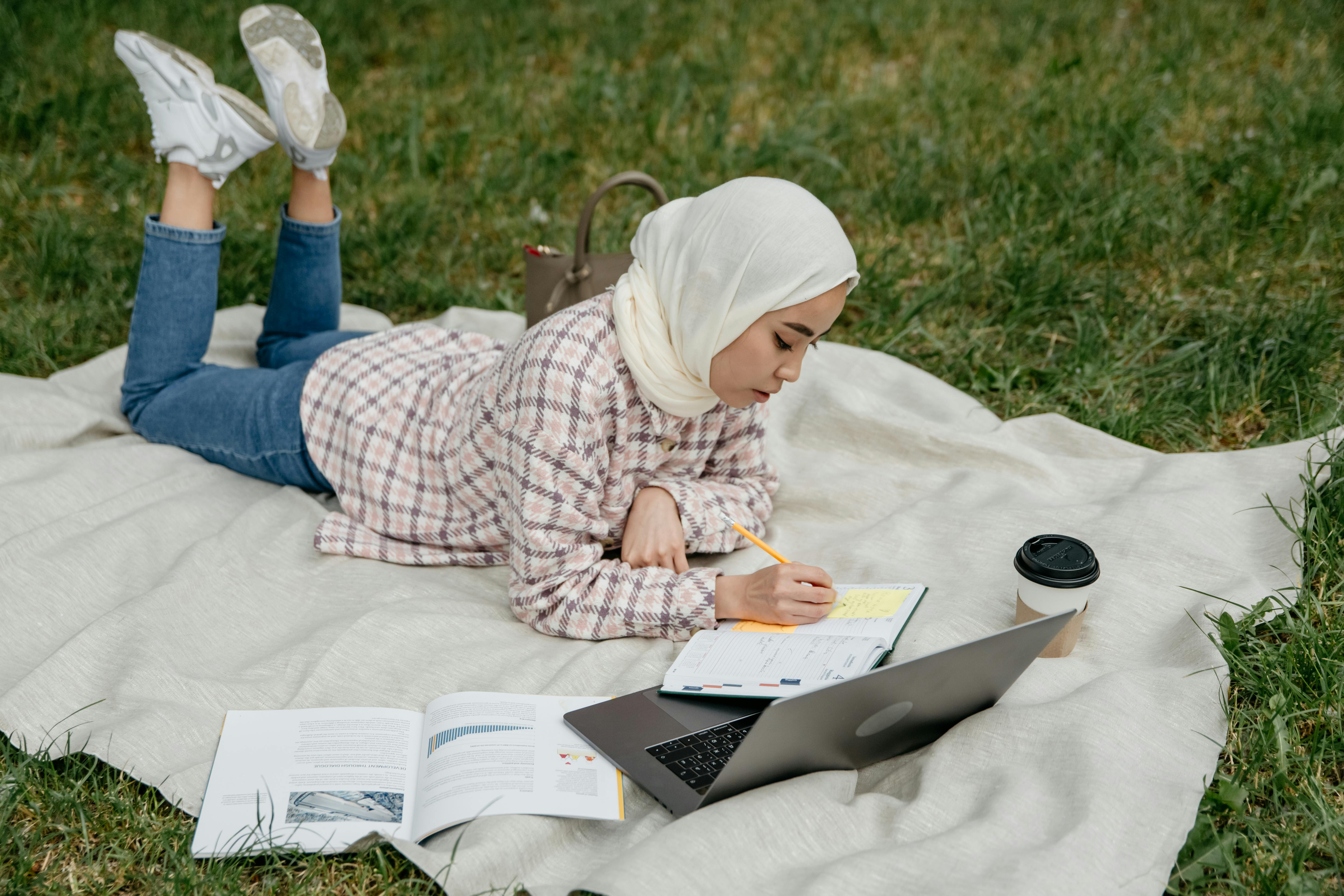 Best Online Certificate Programs Of 2026 — Photo by Pavel Danilyuk on Pexels