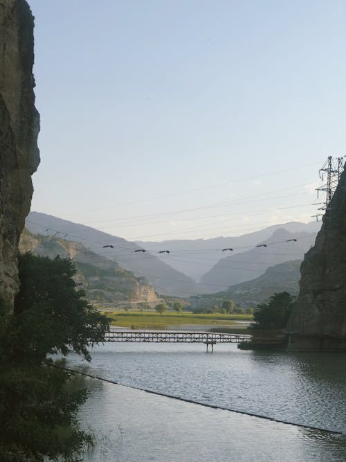 Darmowe zdjęcie z galerii z góry, jezioro, klify