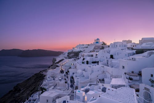 Fotobanka s bezplatnými fotkami na tému biele domy, Grécko, hory