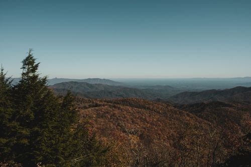 Free Stunning panoramic view of the Blue Ridge Mountains in fall, showcasing vibrant autumn foliage. Stock Photo