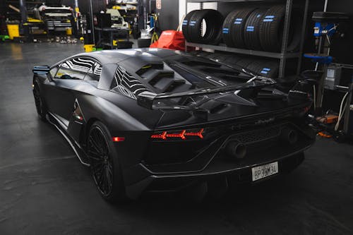 Free Бесплатное стоковое фото с Lamborghini, авентадор свж, в помещении Stock Photo