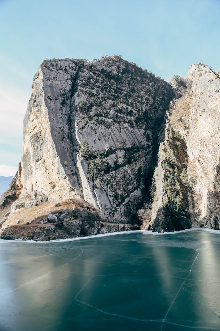 Big Rock Mountain And Frozen Ocean