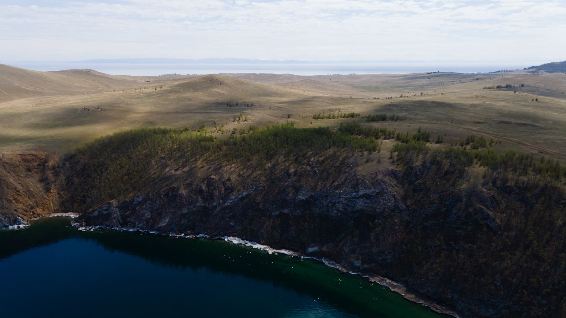 Panduan Lengkap: Menikmati Keindahan Lake Baikal di Irkutsk, Rusia