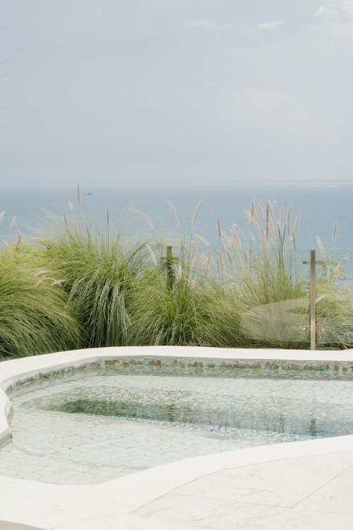 бесплатная Бесплатное стоковое фото с бассейн, вертикальный выстрел, вода Стоковое фото