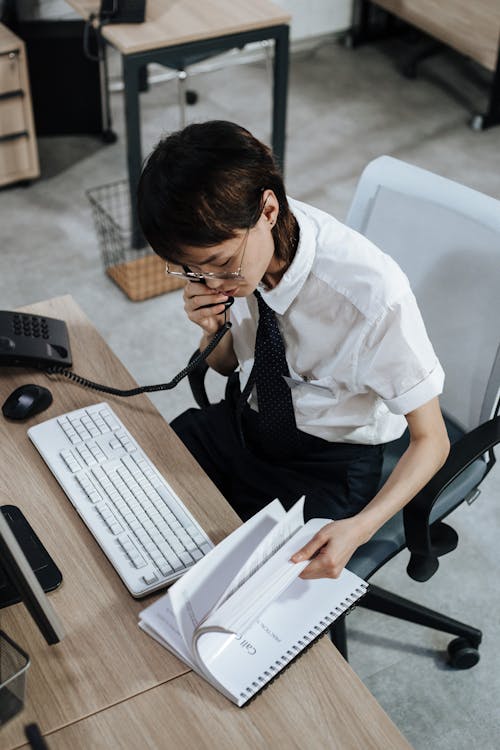 Free Woman Working in an Office  Stock Photo