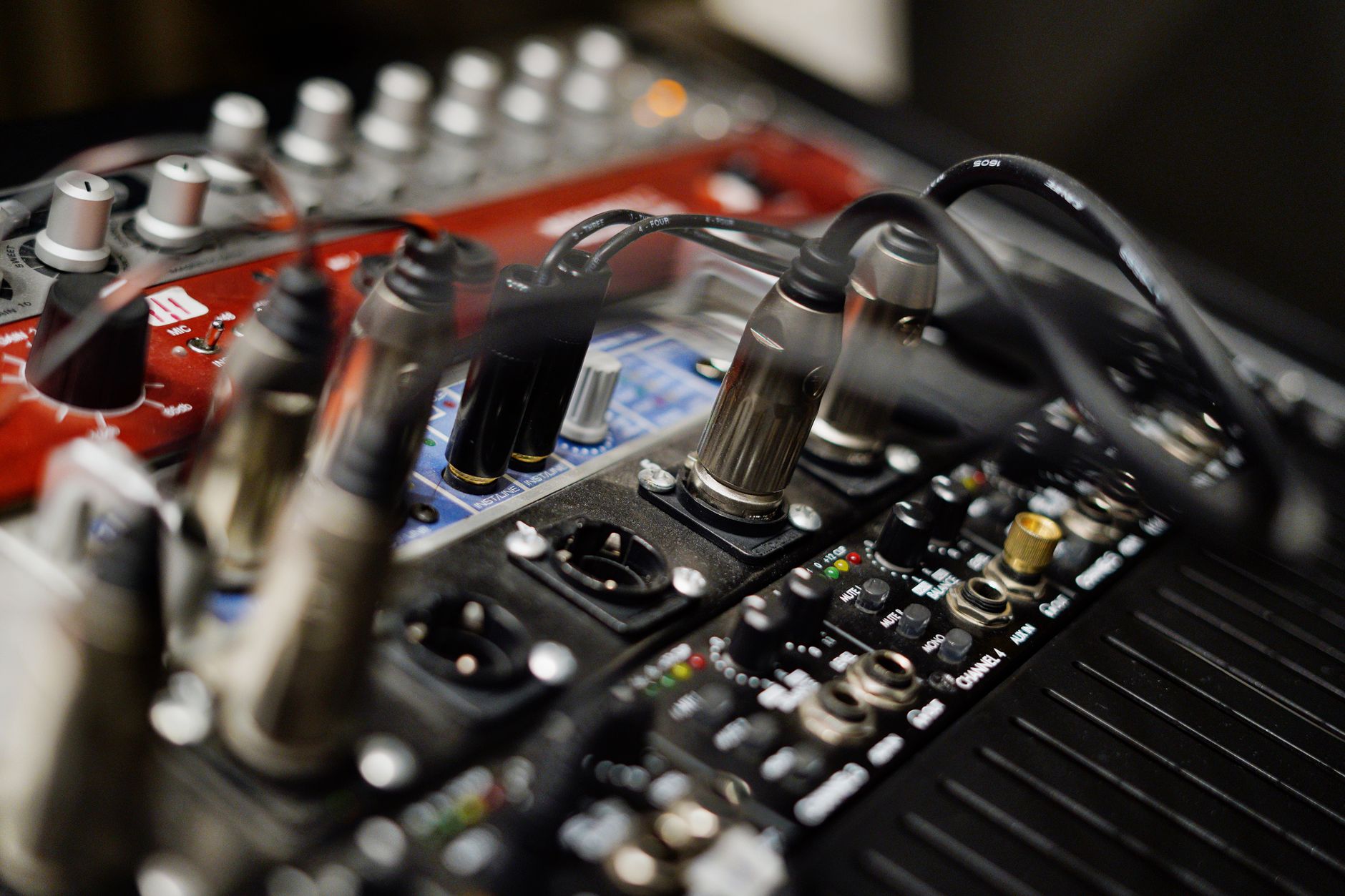 Session Source Control Organized producer session materials with stems and sample sources