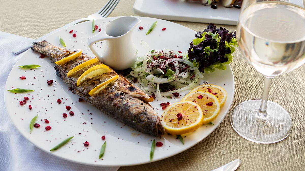 Vins blancs secs Provence Cassis AOC accord poisson grillé - illustration