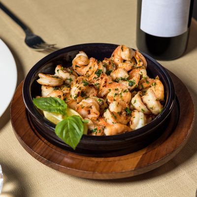 Skillet of cooked shrimp — photo by Farhad Ibrahimzade on Pexels