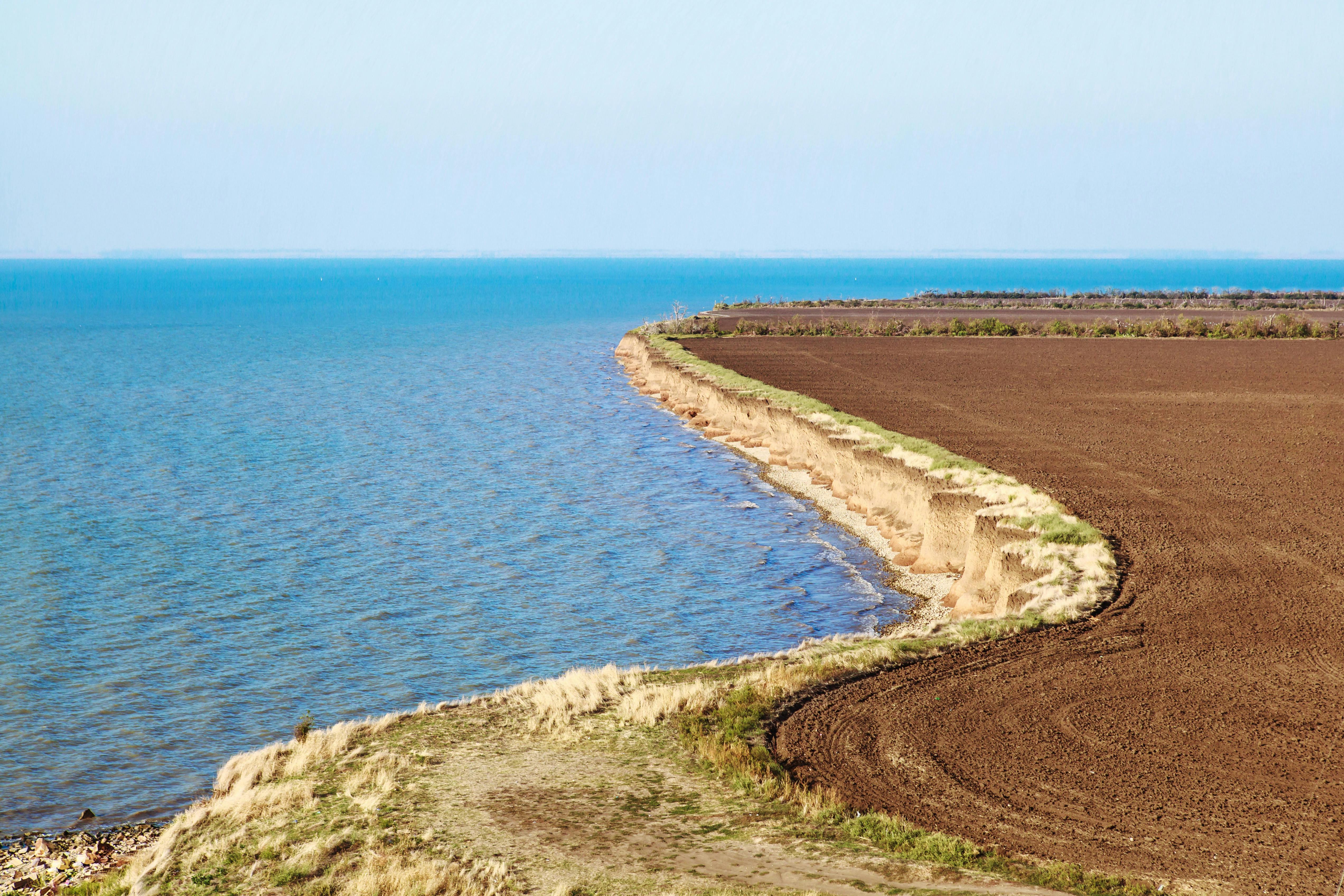 climate resilience, sea level rise, drought mitigation, ecosystem restoration, climate policy, Climate adaptation — Photo by 