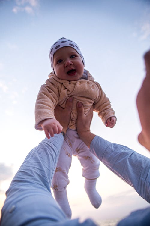 Free Imagine de stoc gratuită din bebeluș, cară, cer Stock Photo