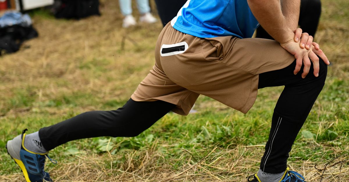 Can a B12 deficiency cause nerve pain in the legs and arms?