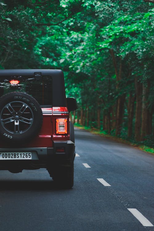 Photos gratuites de chaussée, mahindra thar, pneu