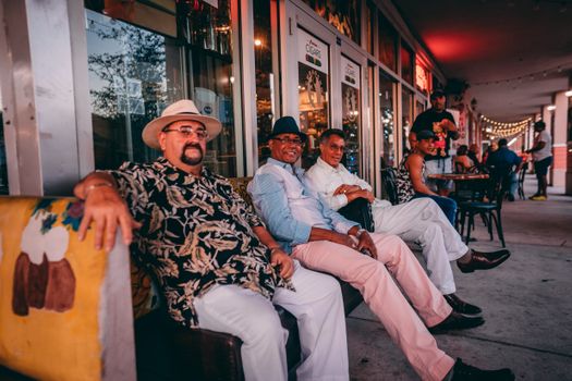 Little Havana cigar and Cuban lunch — Miami