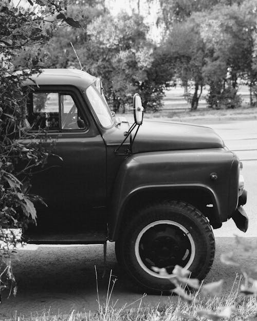 Darmowe zdjęcie z galerii z ciężarówka, czarno-biały, droga