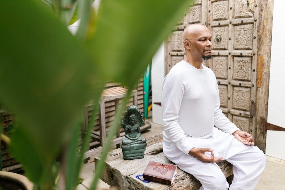 yoga retreat session in Bali tropical setting