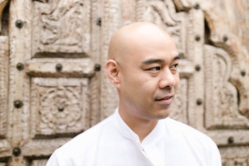 Fotobanka s bezplatnými fotkami na tému ázijský, biela blúzka, budhista