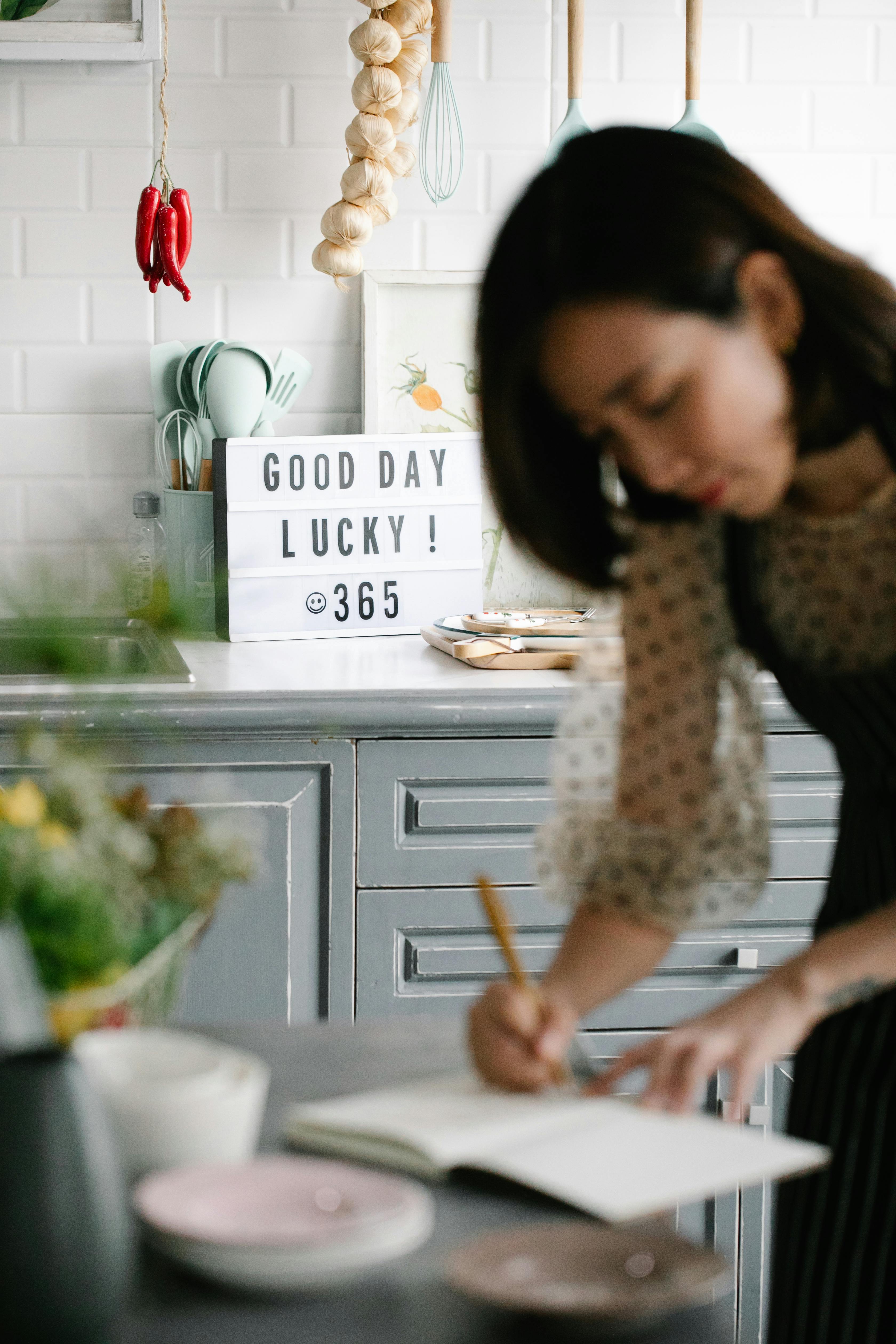 Transform Your Bathroom Atmosphere: Creative and Affordable DIY Air Freshener Ideas