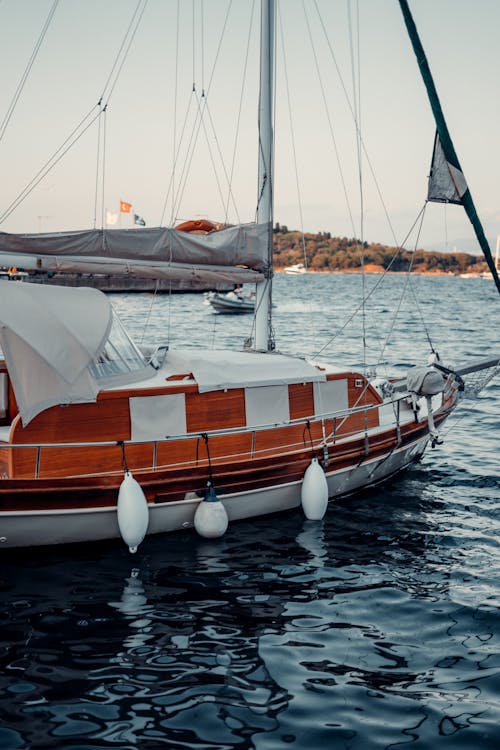 Kostenloses Stock Foto zu gewässer, hölzern, segelboot