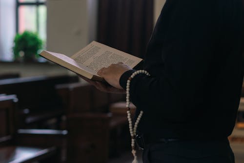 açık kitap, Allah, din içeren Ücretsiz stok fotoğraf