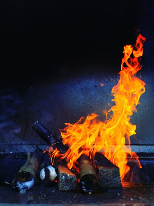 Darmowe zdjęcie z galerii z drewno, kominek, ogień
