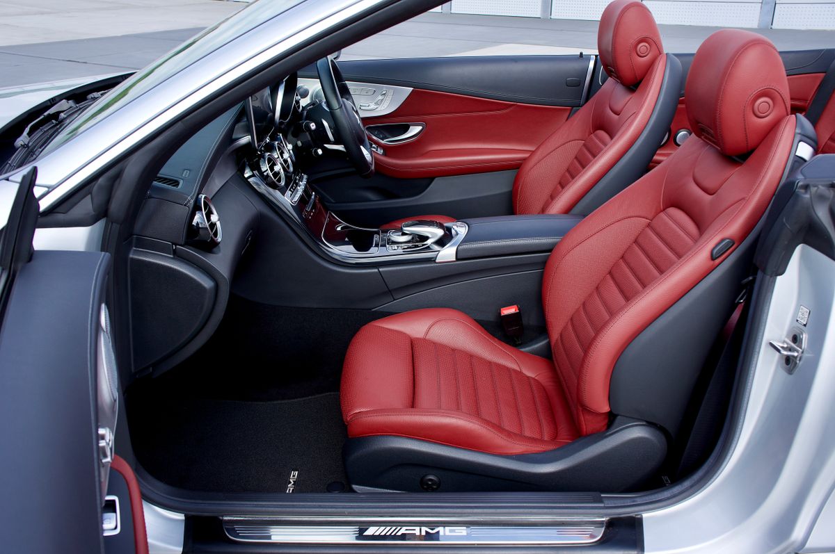 Interior & Comfort