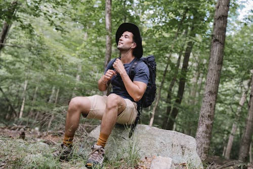 Δωρεάν στοκ φωτογραφιών με backpacker, rock, άνδρας