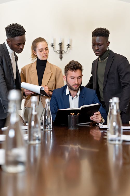 Kostenloses Stock Foto zu assoziieren, büro, gruppe