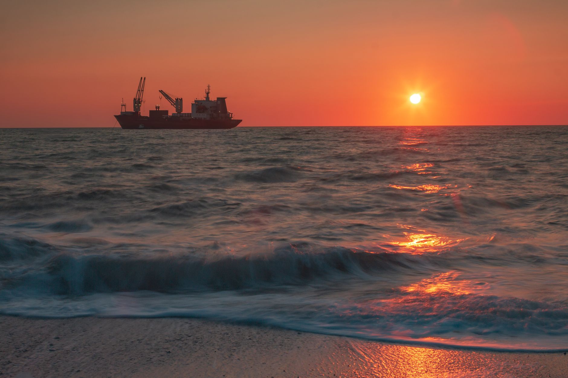 UK Recession Forecast If Strait of Hormuz Remains Closed